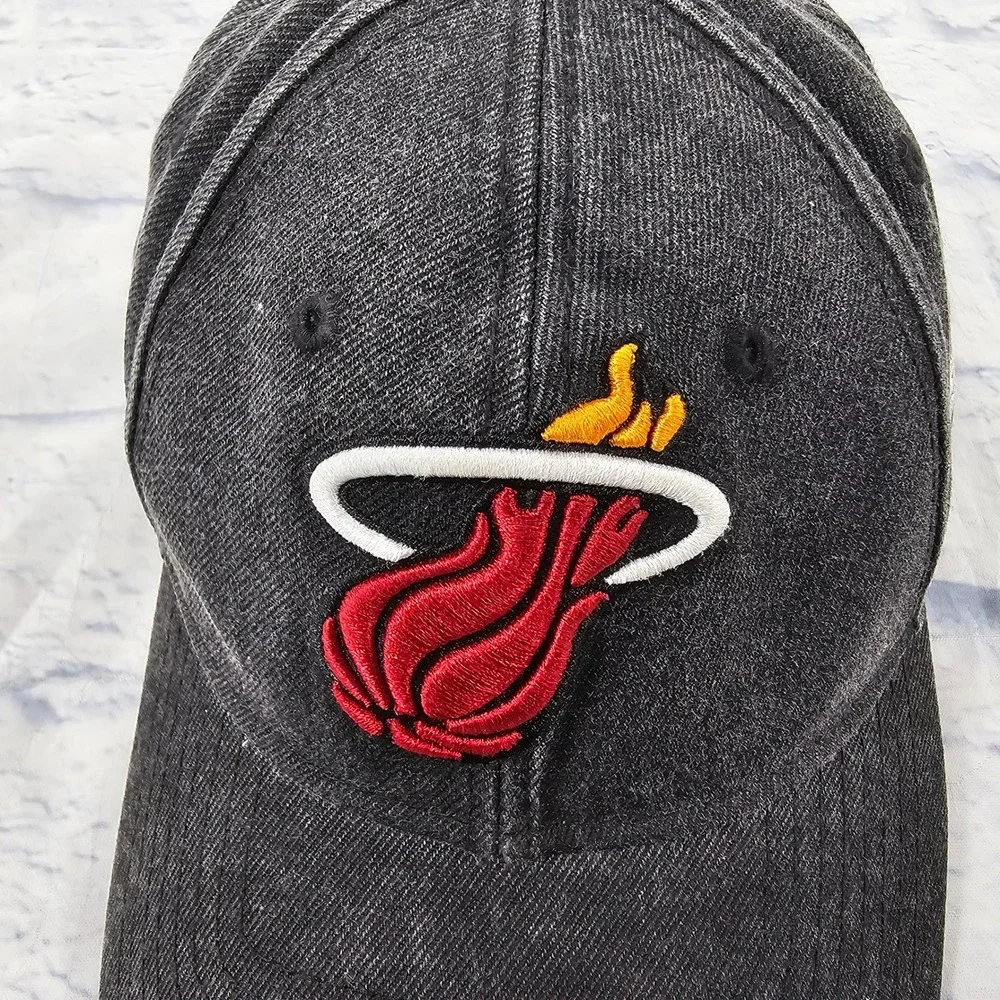 New Era Miami Heat Hat MENS OSFM Black Washed 9TWENTY NBA Strapback Baseball Cap